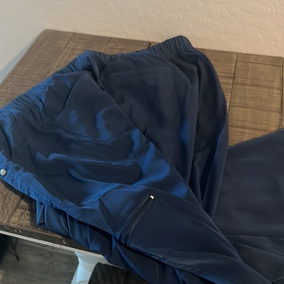 Navy blue scrubs top size 2x bottom xl - Picture 3 of 3